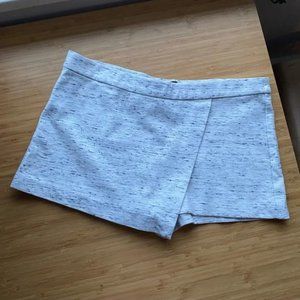 *BRAND NEW* Aritzia Wilfred Free Liah Skort in Light Space Grey, Large
